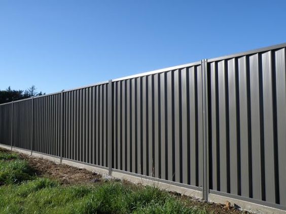 металевий паркан